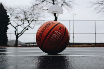 découvrez tout sur la nba, la ligue professionnelle de basketball la plus passionnante au monde. suivez les actualités, les résultats des matchs, les statistiques des joueurs et les moments forts des équipes, le tout en temps réel.