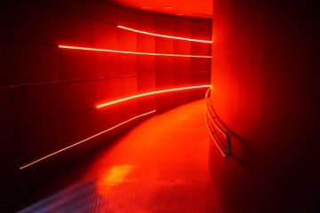 découvrez une expérience immersive unique qui stimule vos sens et vous plonge au cœur de l’action, pour des souvenirs inoubliables et des émotions fortes.