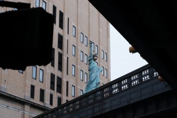découvrez l'évolution de la crise à new york, ses causes, ses impacts et les solutions envisagées pour surmonter cette période difficile.